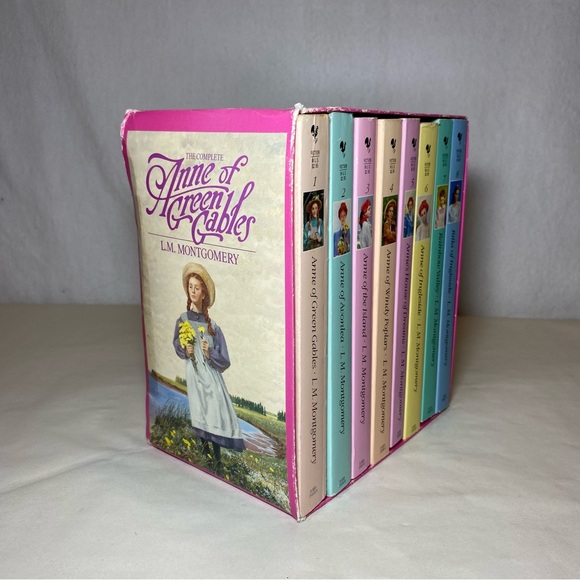 Other - Anne Of Green Gables Complete 8-Book Box Set L.M. Montgomery Paperback Vintage